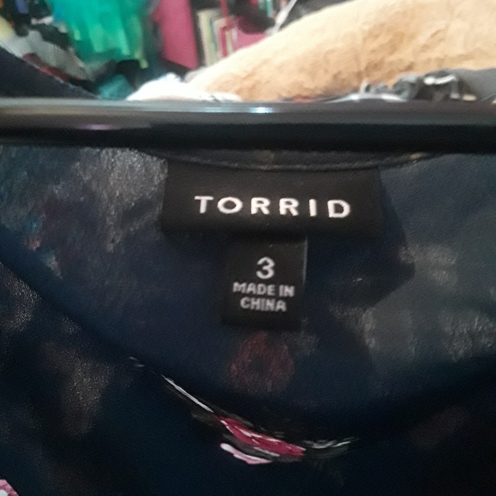 Torrid top - Picture 3 of 3